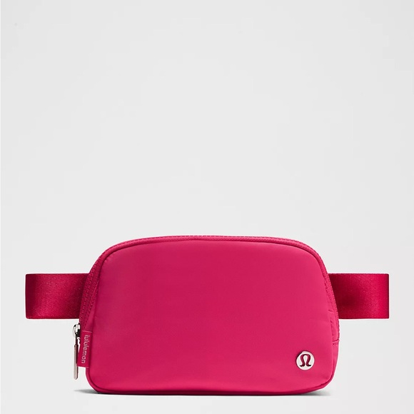 lululemon athletica Handbags - Lululemon Athletica Pink everywhere belt bag